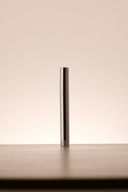 Image of lip-honey-pot (lifestyle)